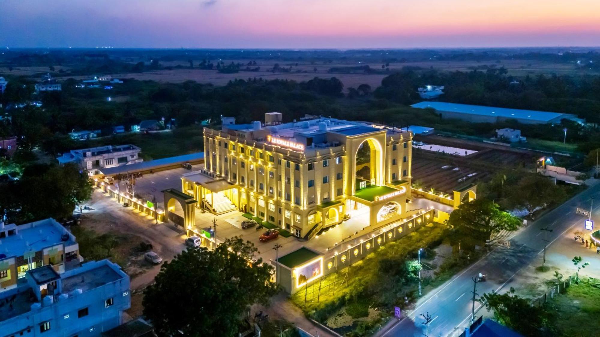 Le Royale Palace Карикал Экстерьер фото